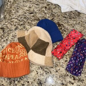 Lot Of 3 Winter Hats Bundle Beanie Winter Hats And Headbands  5539